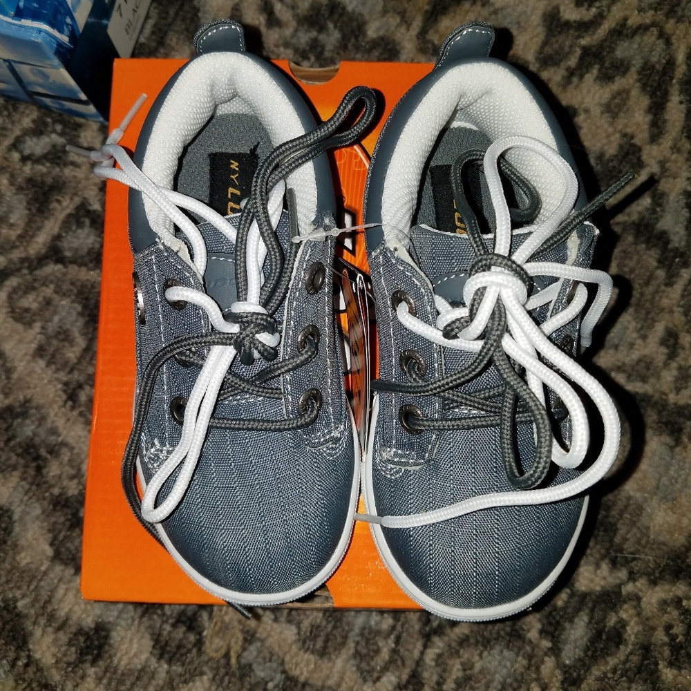 Lugz size 10 toddlers